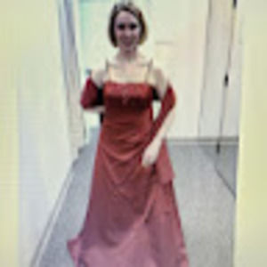 Meet your Posher, Laura